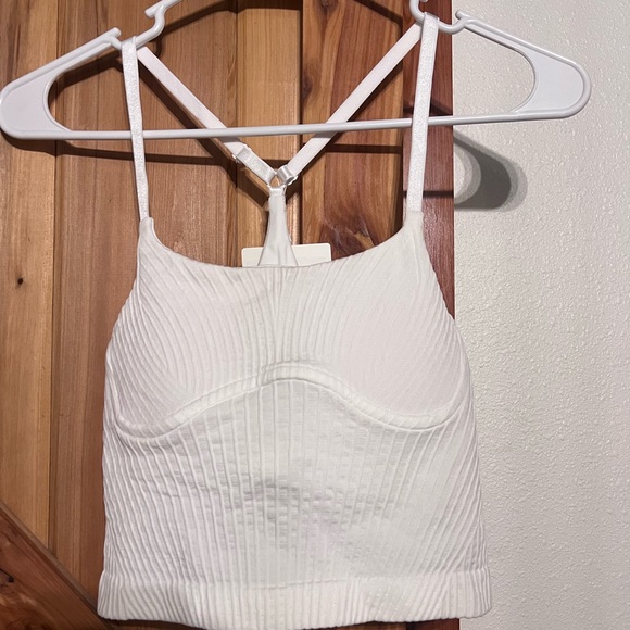 Lululemon tank - Picture 2 of 4